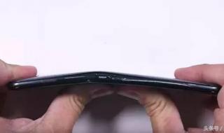 手机屏幕出现刮痕怎么办 手机屏幕有划痕